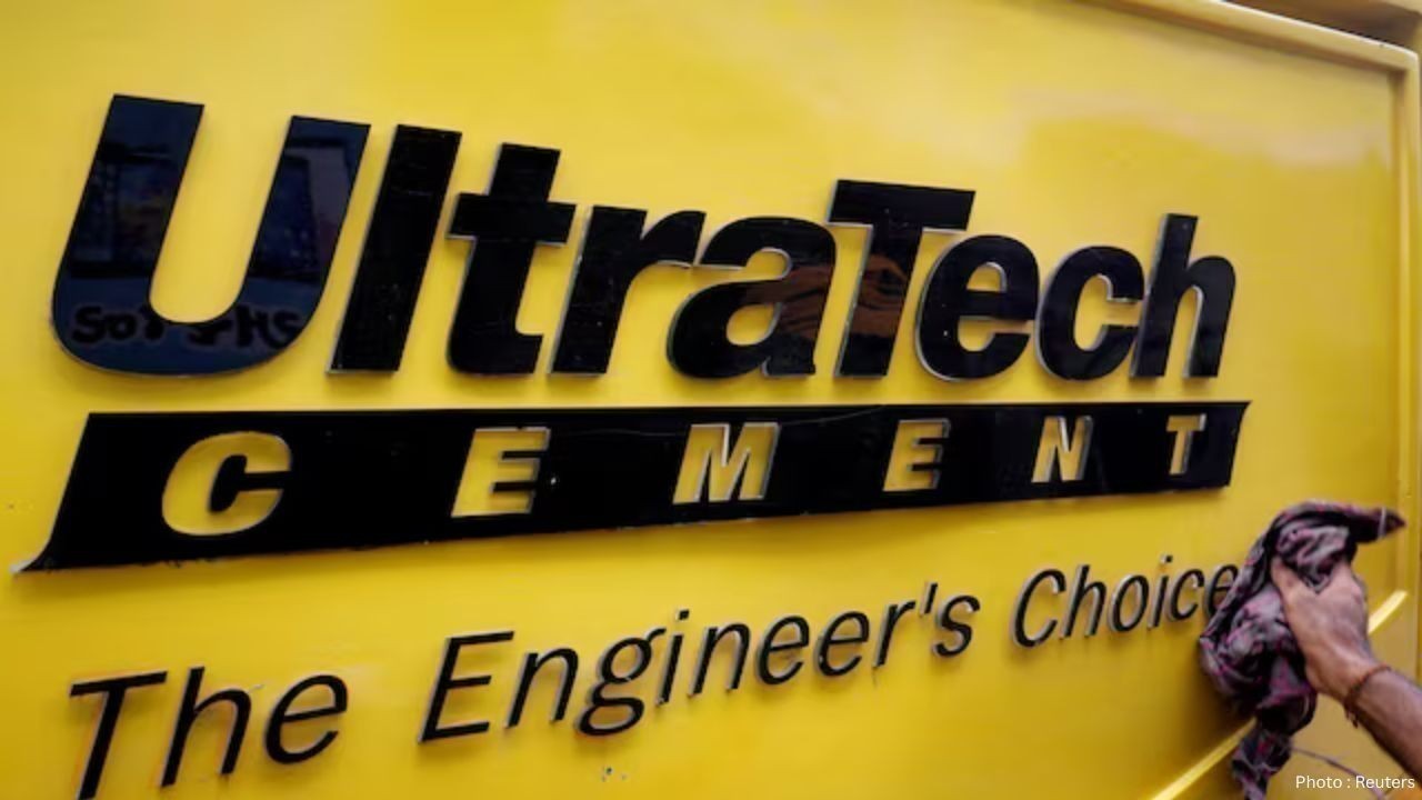 UltraTech Cement Plans Biggest Rupee Bond Issue Ahead of RBI Policy Meeting