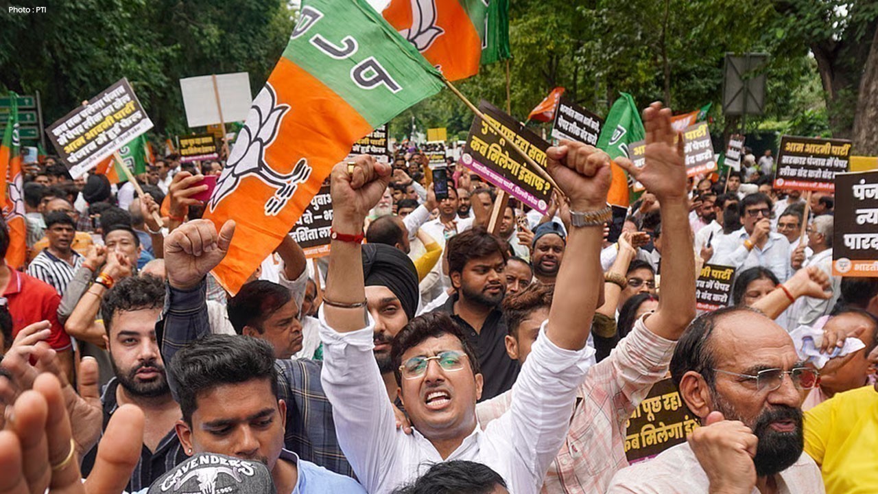 BJP Protests Outside AAP Office in Delhi Over Alleged Punjab Paper Leaks