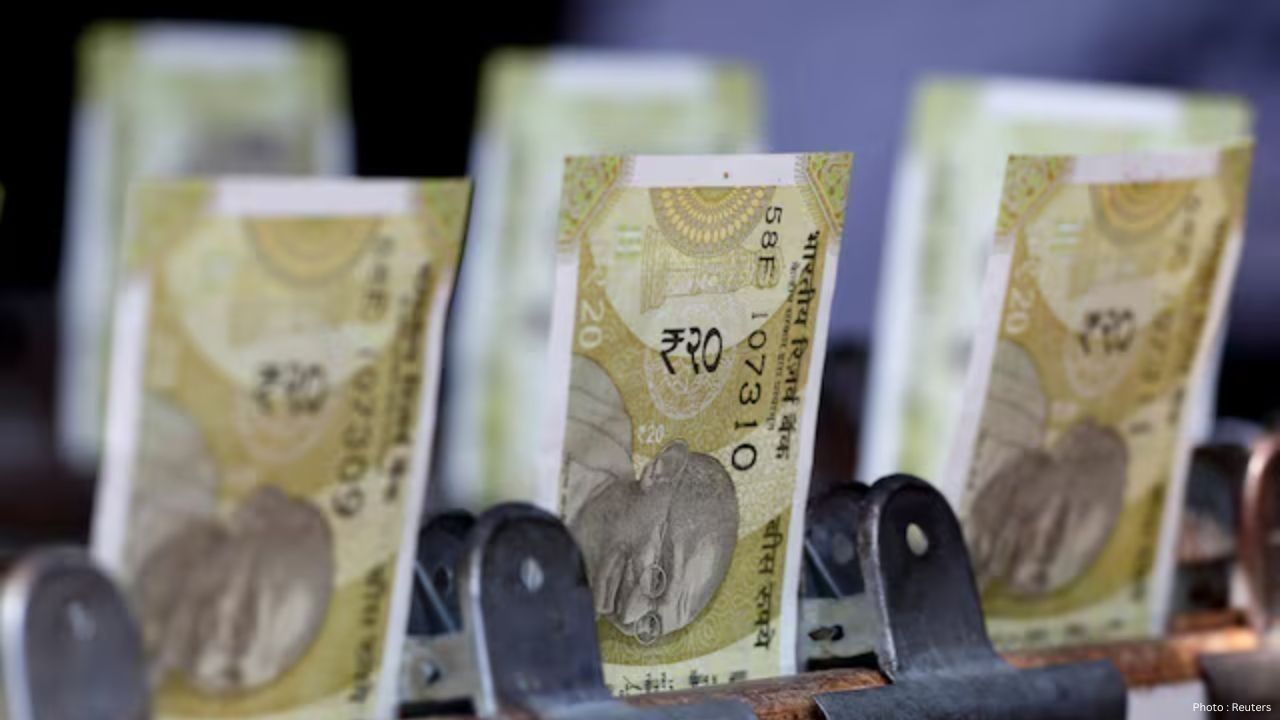 Indian Rupee Falls to Record Low, RBI Faces Fresh Pressure to Act