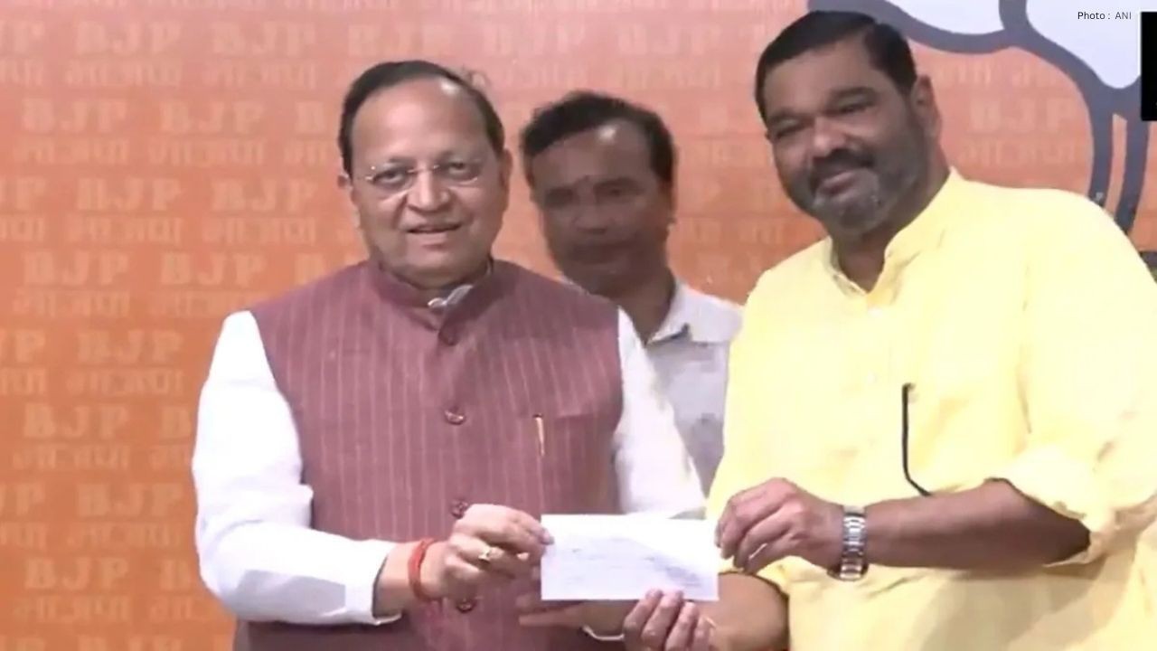 Debashish Samantaray Joins BJP After Resigning From BJD