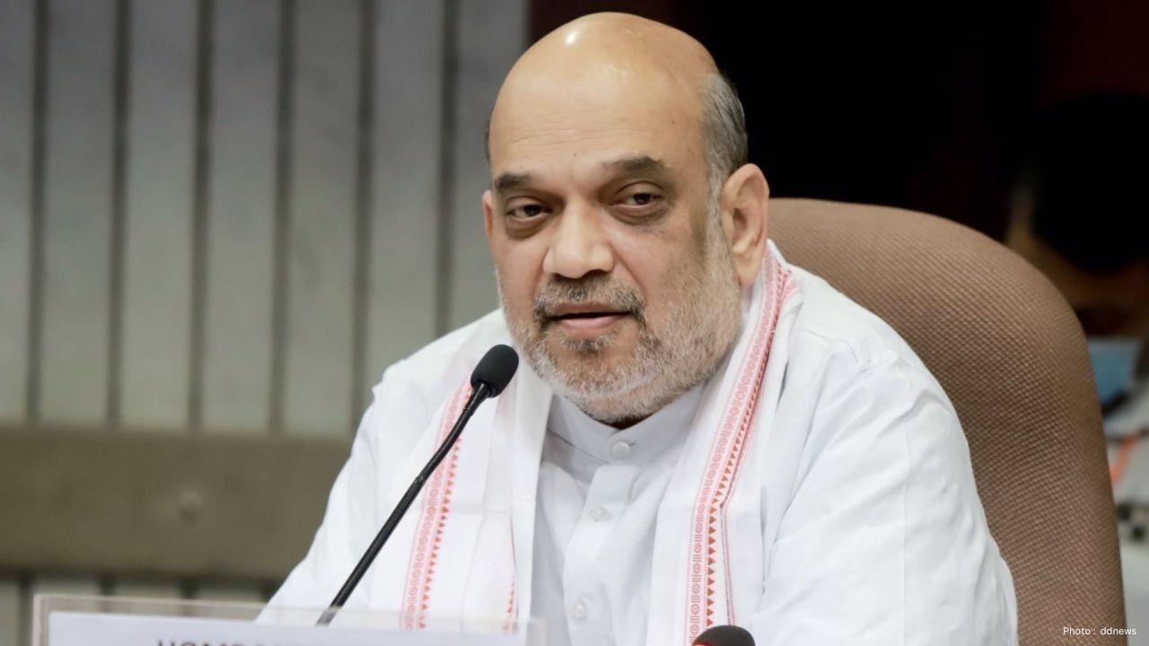 Amit Shah Reviews Security Arrangements Along Kutch Border