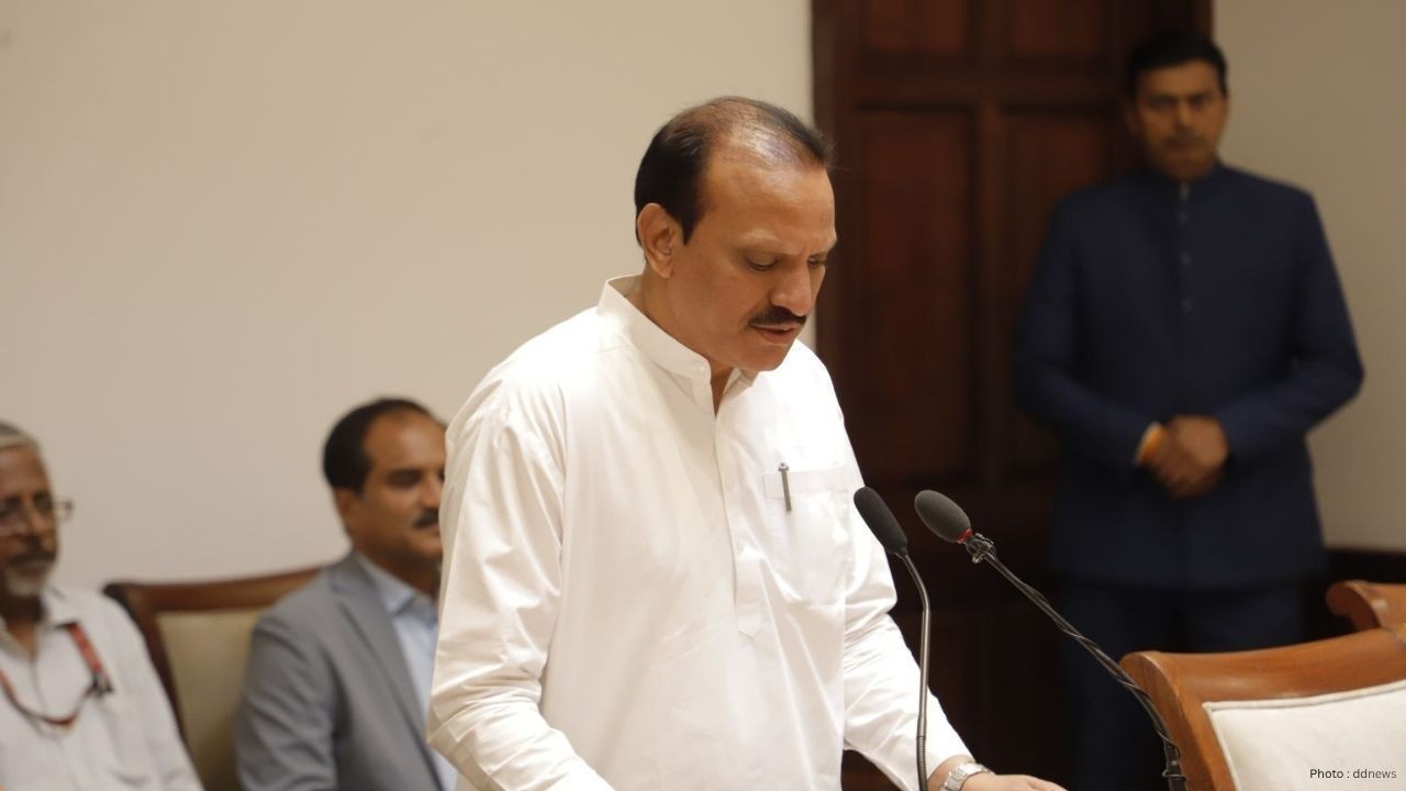 Neeraj Dangi Takes Oath as Re-Elected Rajya Sabha MP, Congress Retains Key Rajasthan Voice