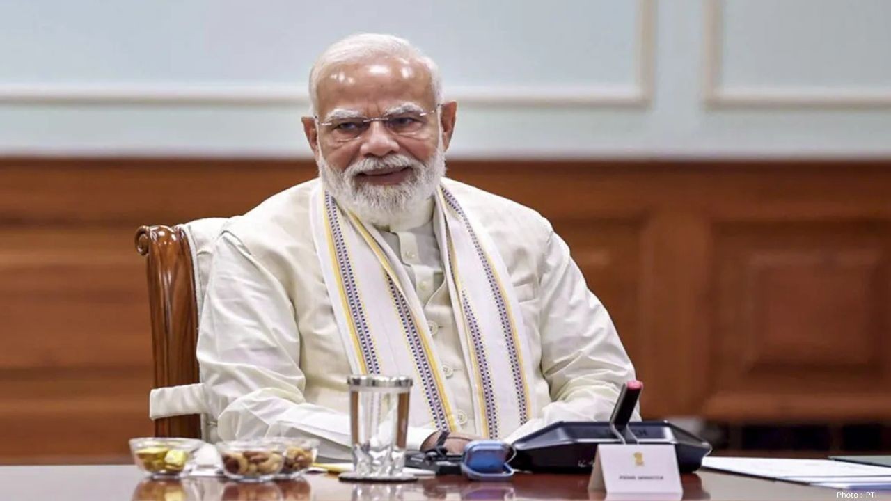 PM Modi Reviews ₹30,000 Crore Projects, Pushes Cyber Fraud Crackdown