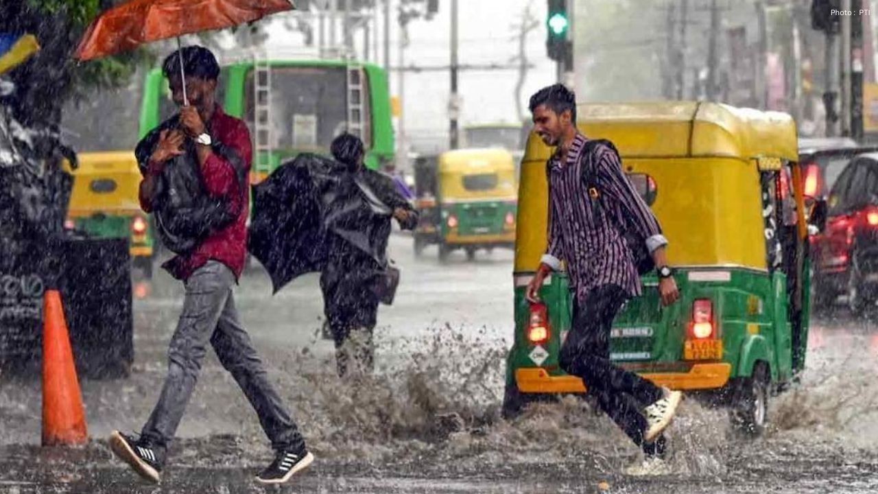 IMD Issues Heavy Rain Alert for Kerala, Karnataka, Odisha, Gujarat and Assam; Heatwave to Persist in Uttar Pradesh