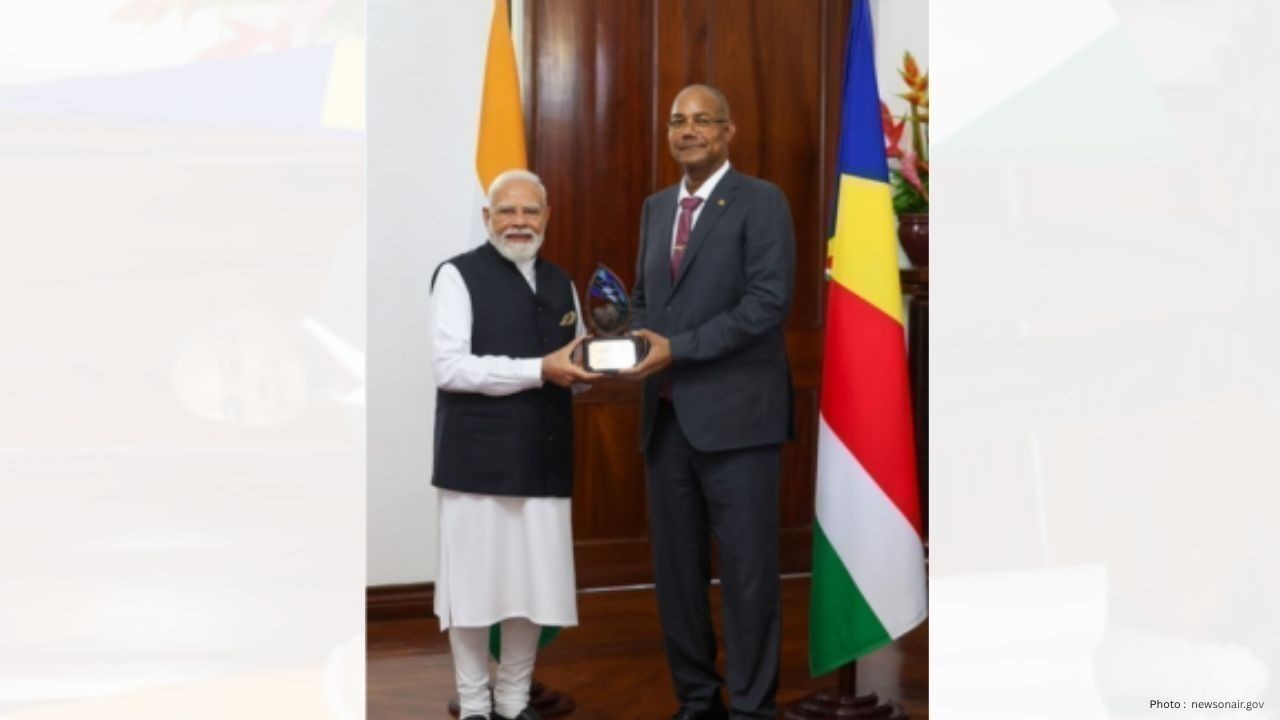 PM Modi Conferred with Seychelles' Highest Honour 'Guardian of the Blue Horizon'