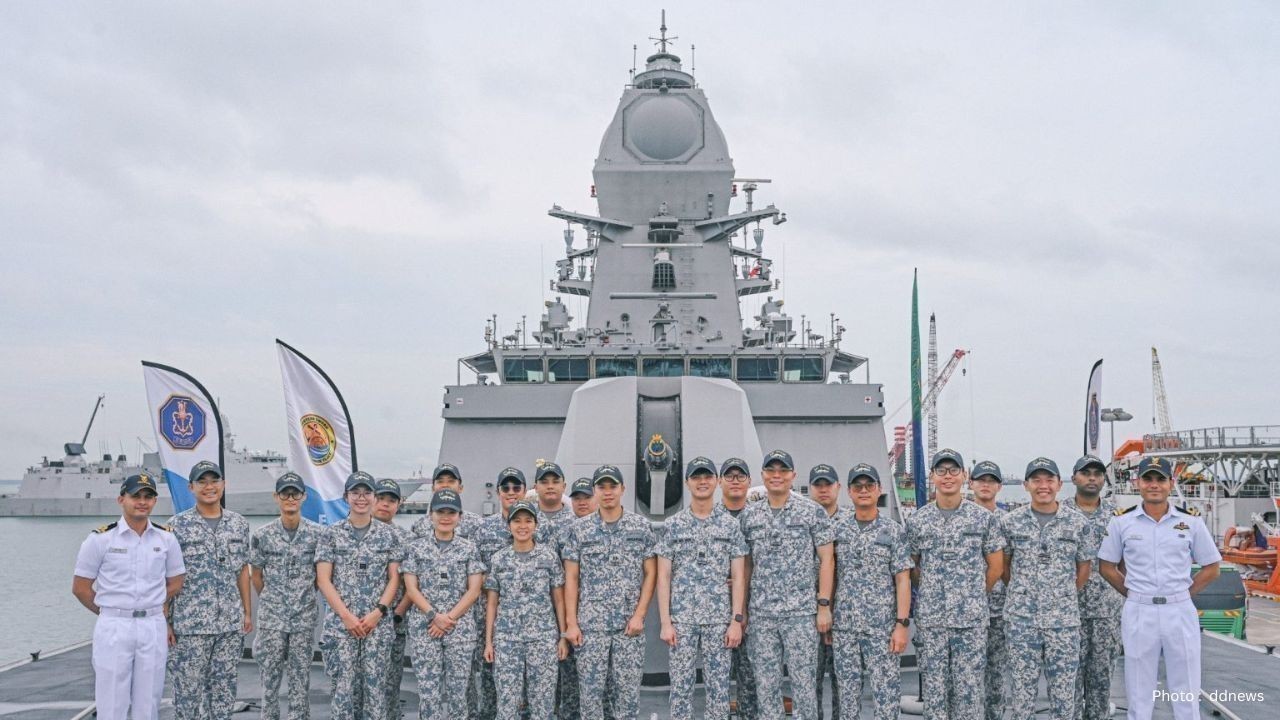 Indian Navy Warships Complete Successful Singapore Visit, Strengthen Maritime Cooperation