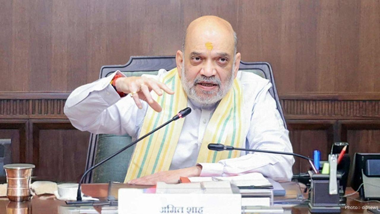 Amit Shah Orders 'Zero Coal Leakage Plan' to Crack Down on Illegal Coal Mining and Theft