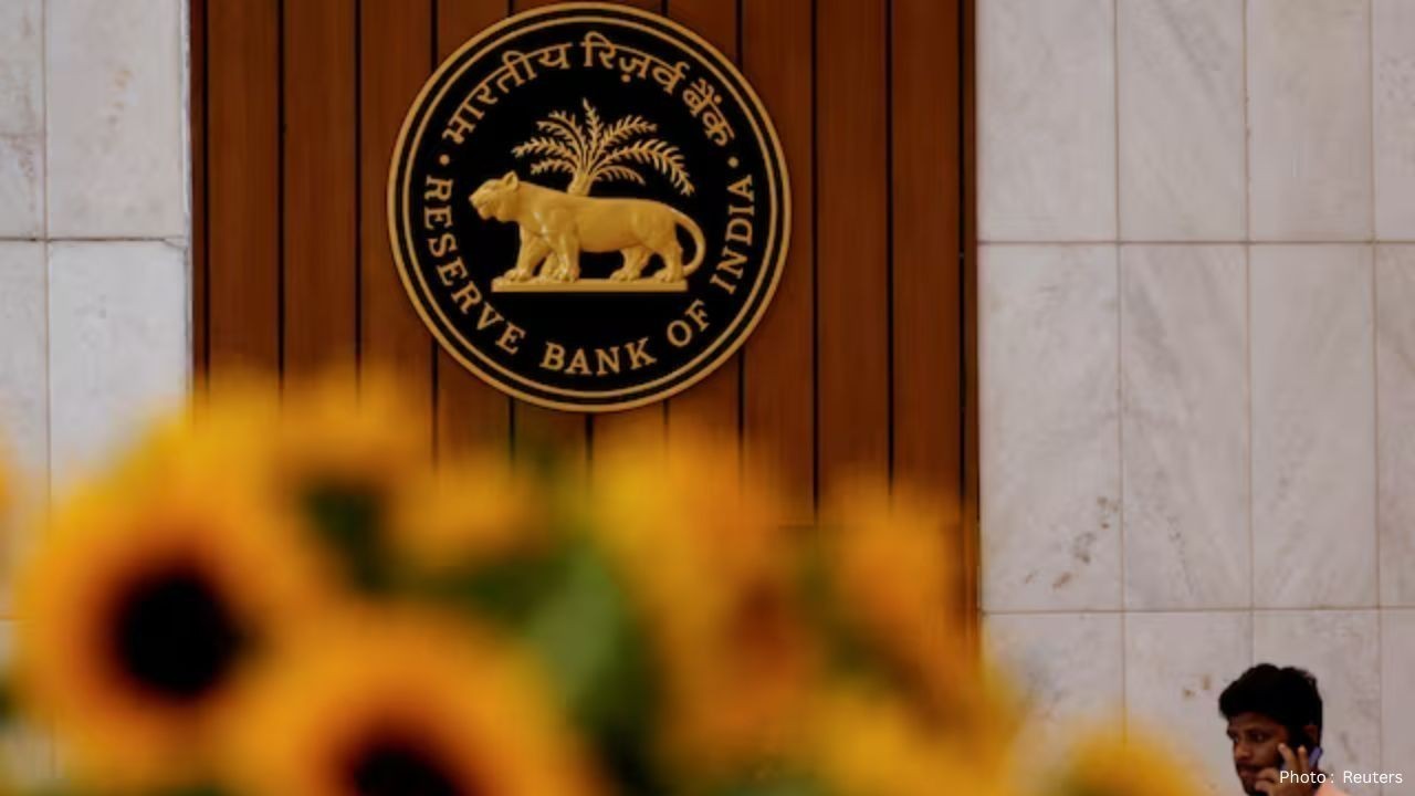RBI Keeps Repo Rate Unchanged at 5.25% as Inflation Outlook Remains Uncertain