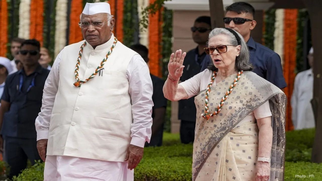 BJP Files Complaint Against Sonia Gandhi Over Vande Mataram Row, Demands Apology