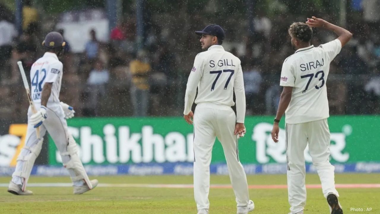 India Stay in Control as Sri Lanka Trail by 495 Runs at End of Day 2