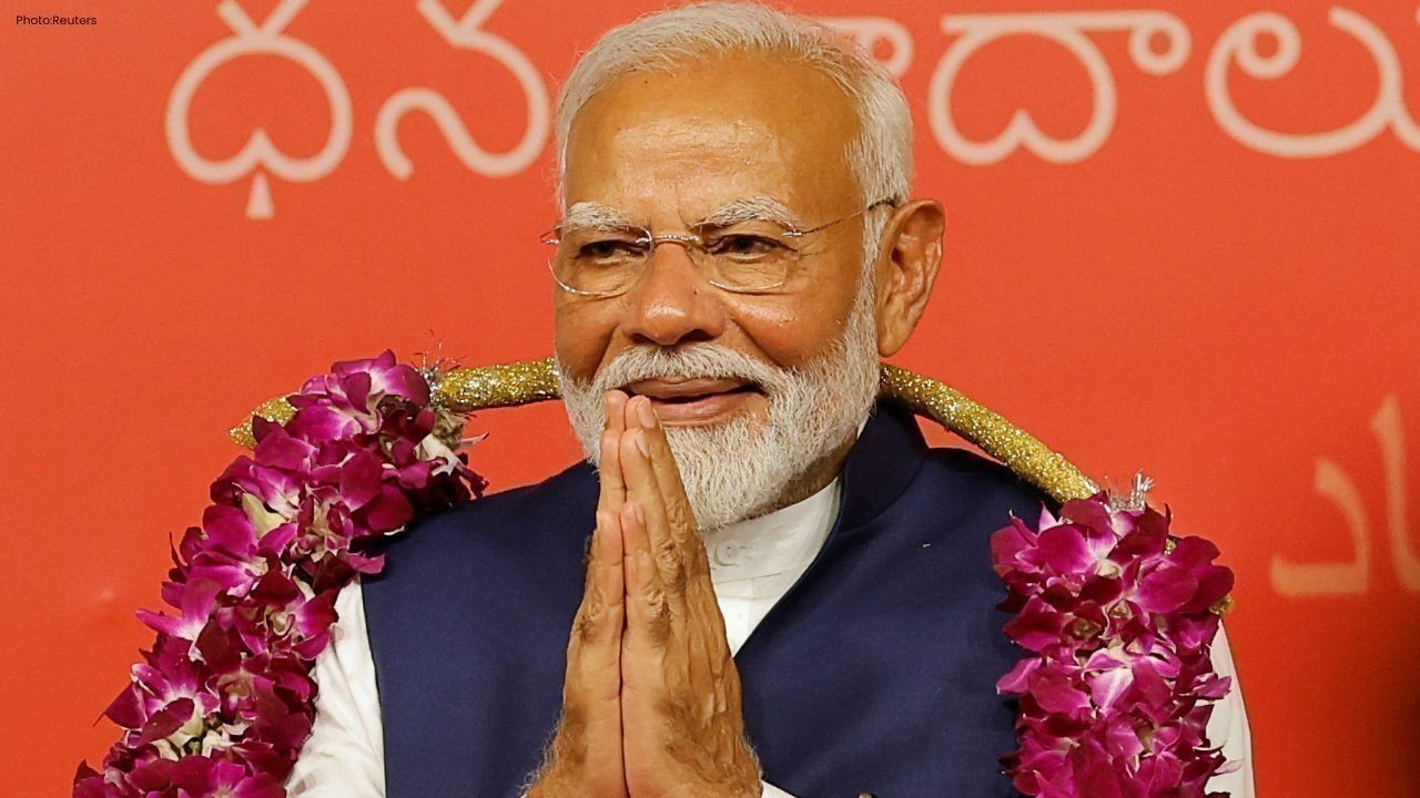 PM Modi Extends Janmashtami Greetings, Prays for Strength and Positivity