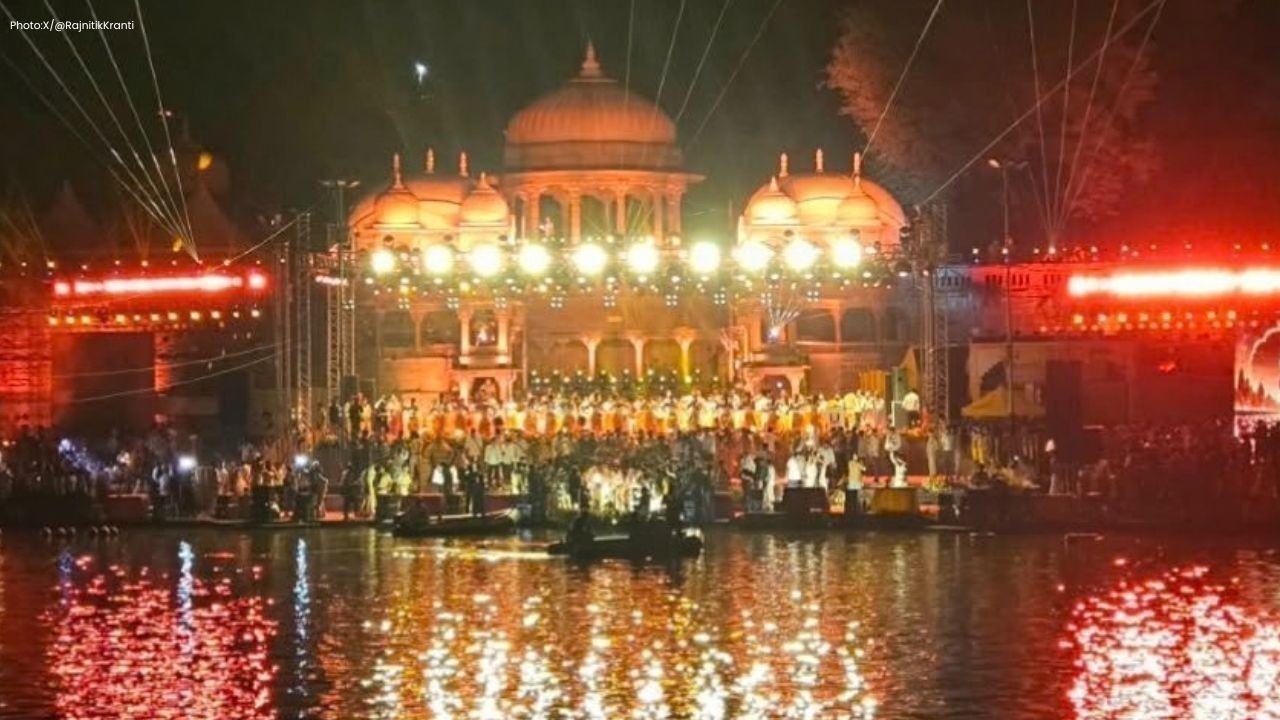 Madhya Pradesh Lights 3.55 Crore Diyas on PM Modi’s Birthday