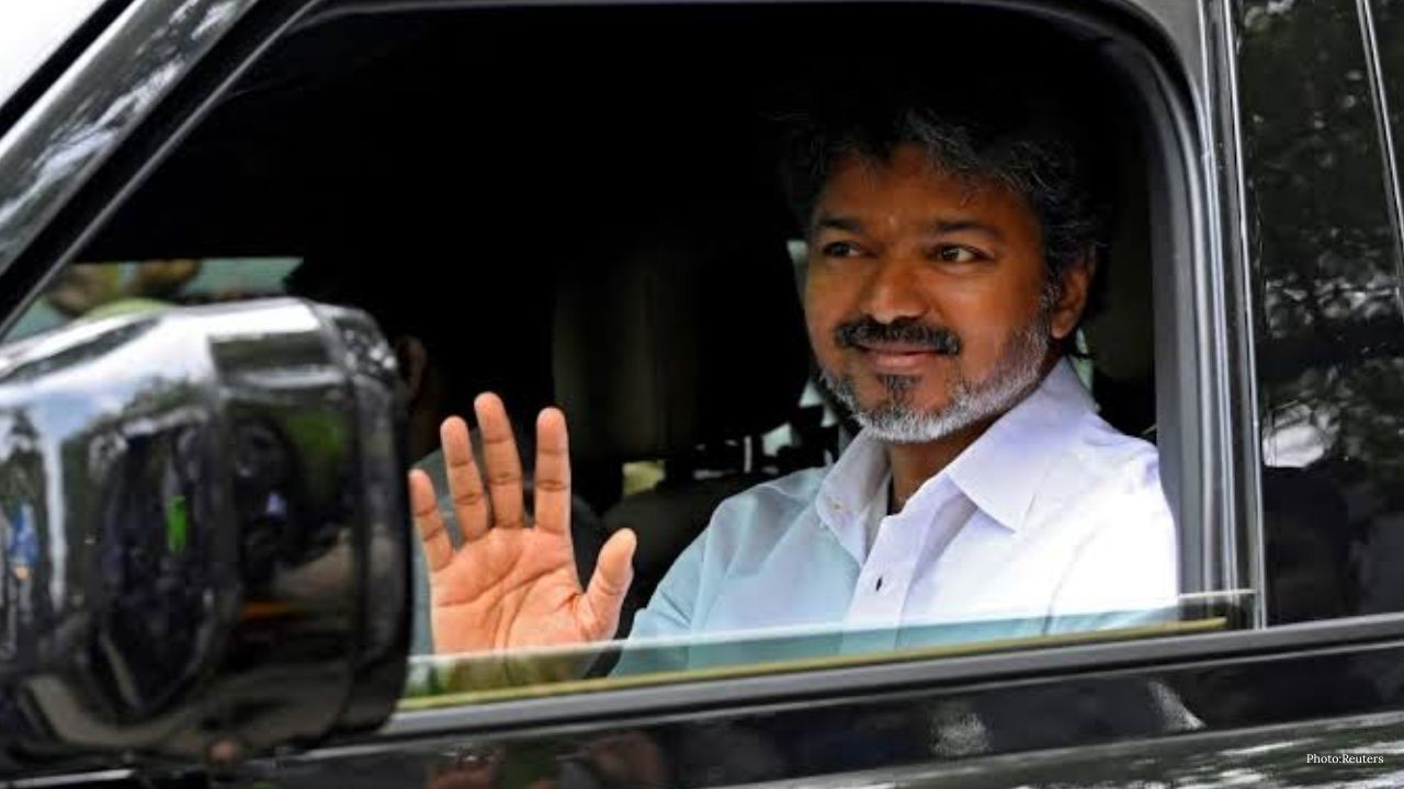 AIADMK’s 6 Rebel MLAs Face Key Hearing on November 17 as Vijay’s TVK Watches Closely